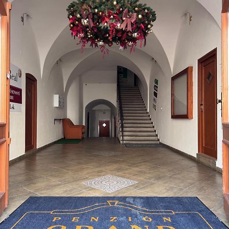Penzion Grand, Self Check-In, Free Private Parking Banska Bystrica Exterior photo