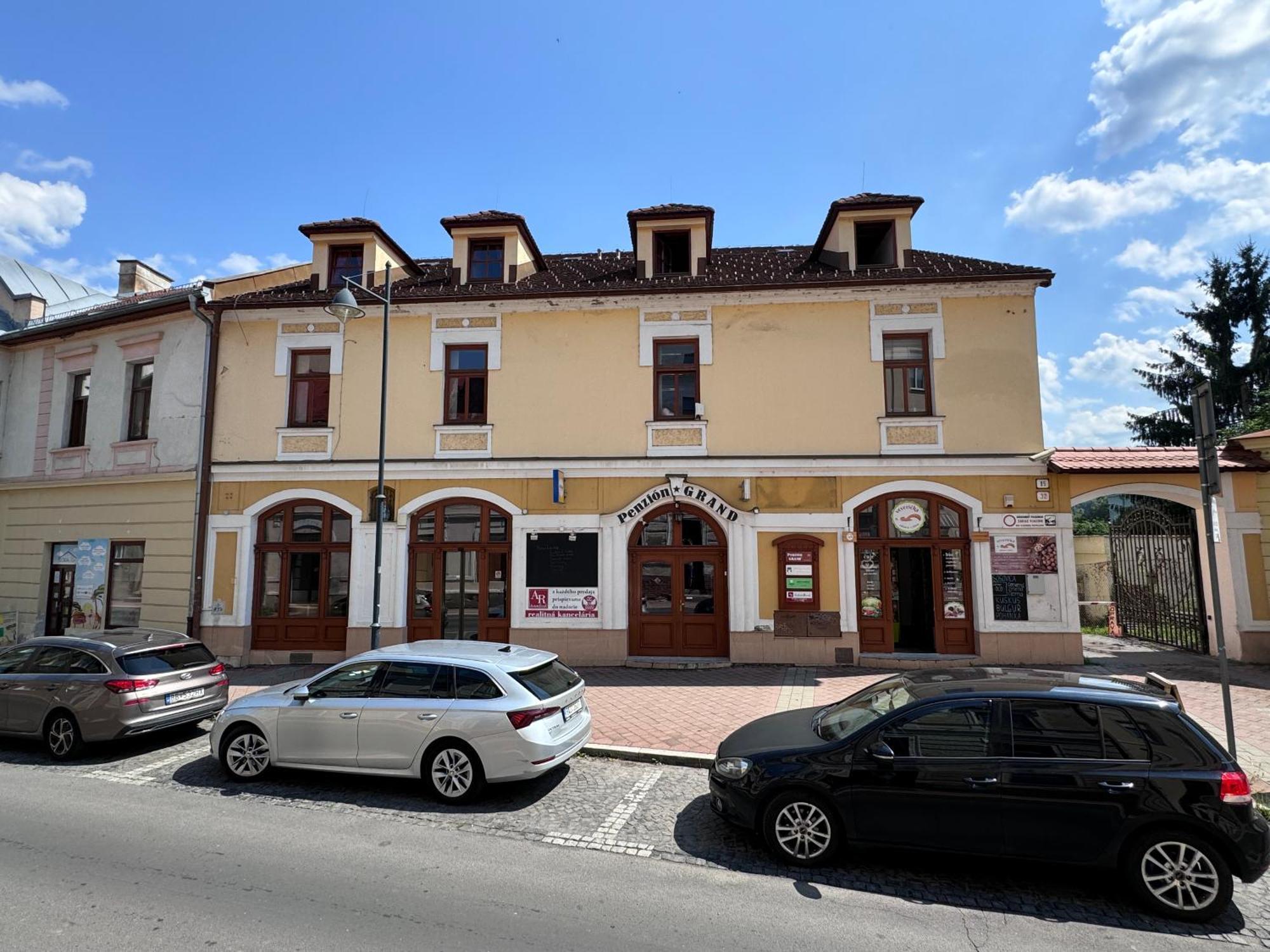 Penzion Grand, Self Check-In, Free Private Parking Banska Bystrica Exterior photo