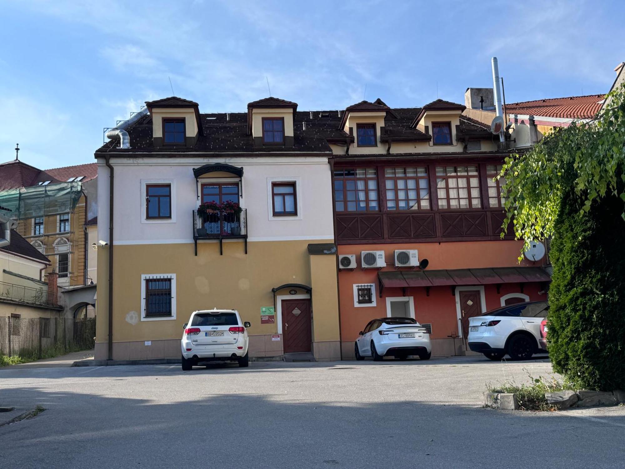 Penzion Grand, Self Check-In, Free Private Parking Banska Bystrica Exterior photo
