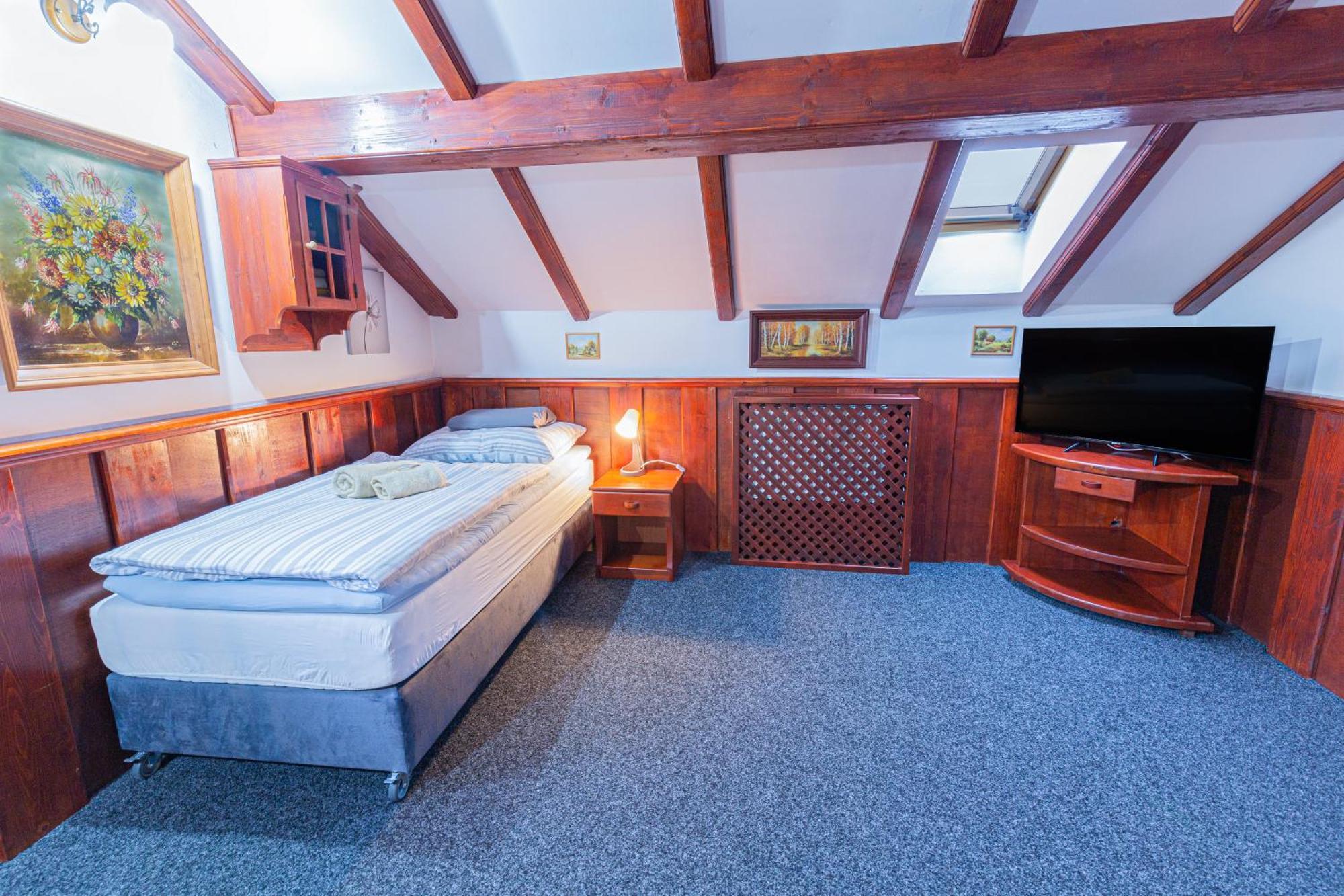 Penzion Grand, Self Check-In, Free Private Parking Banska Bystrica Exterior photo