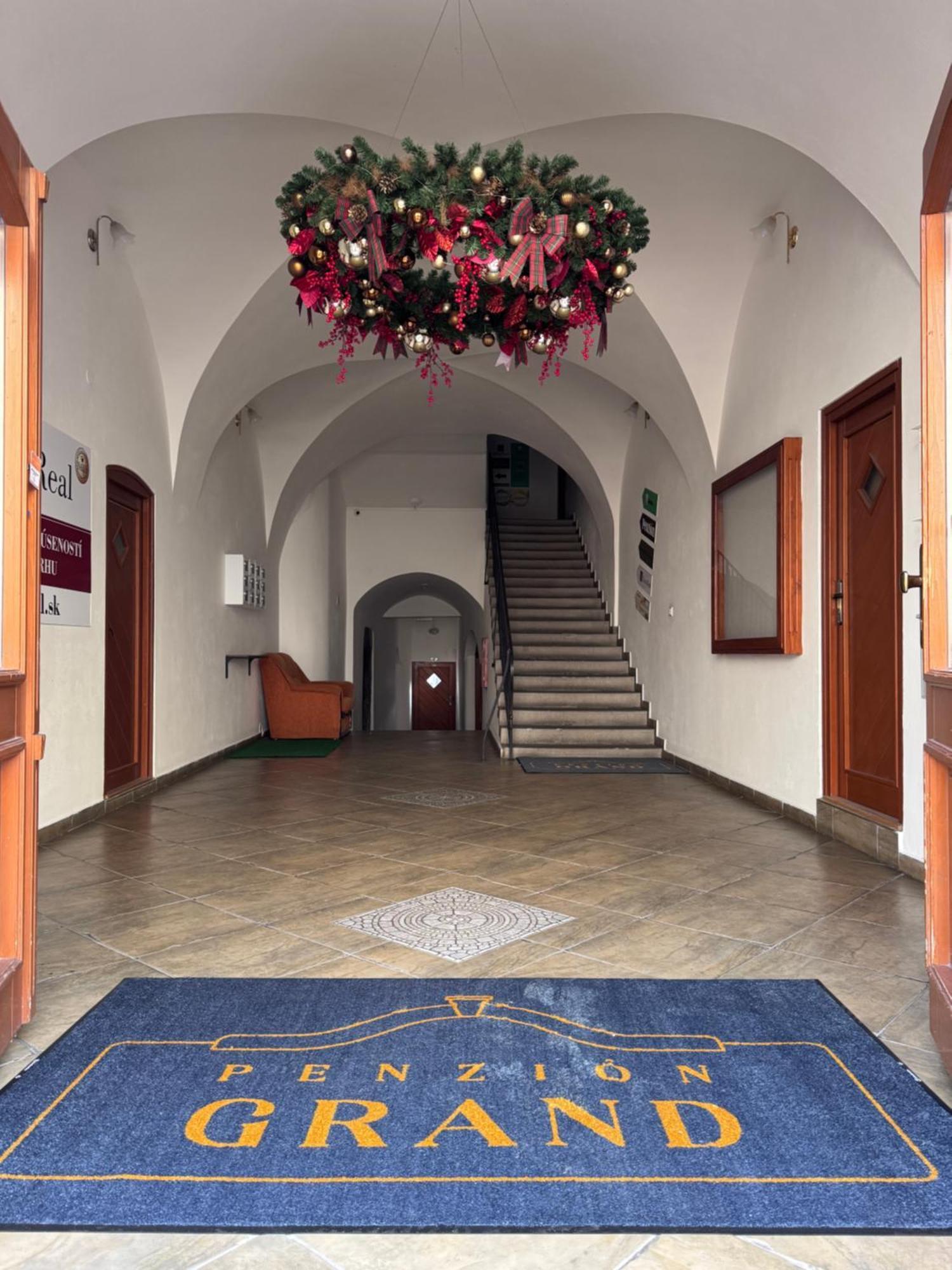 Penzion Grand, Self Check-In, Free Private Parking Banska Bystrica Exterior photo